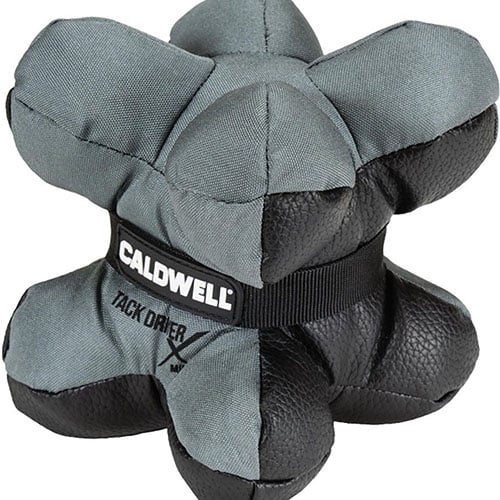 Le Caldwell Tack Driver X Mini Bag est super polyvalent pour les PRS Matches, avec une construction durable et un remplissage en plastique pour une stabilité optimale.