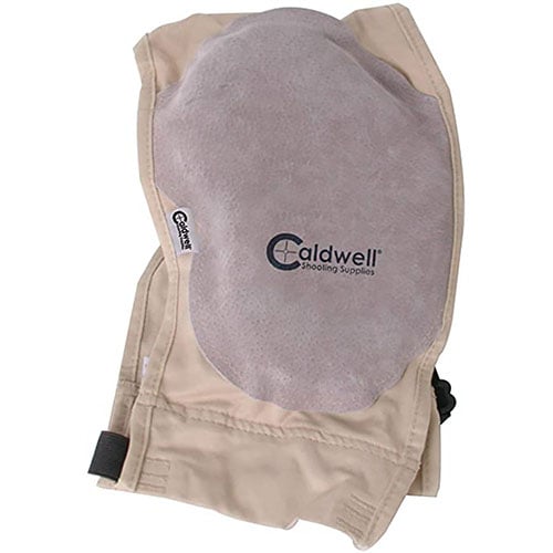 Le Caldwell Super Mag Plus Recoil Shield offre une protection exceptionnelle contre le recul, s'adapte à ton épaule et est confortable grâce à son rembourrage en cuir.