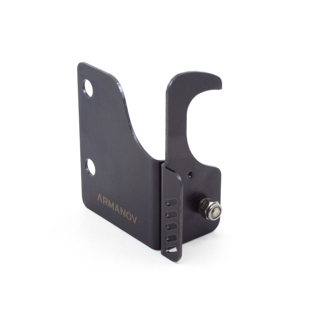 Le stop switch ARMANOV pour Dillon 1050 te permet de bloquer l'alimentation des douilles facilement, idéal pour l'entretien et la configuration de ta presse.