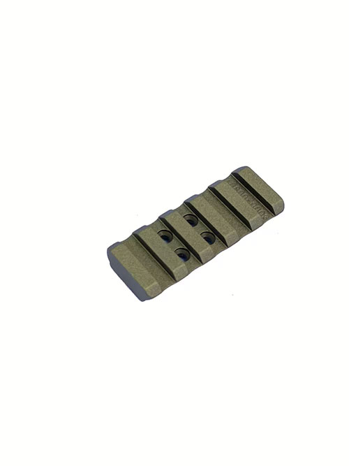 L'adaptateur Picatinny ERATAC en aluminium usiné offre une rigidité maximale, une finition Mil-Spec résistante et 3 hauteurs de base pour un alignement parfait.