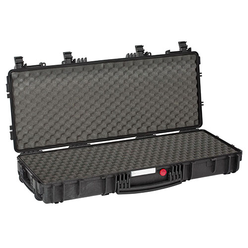 Protège ton arme avec le RED 9413 d'EXPLORER CASES : indestructible, étanche, sécurisé avec des charnières métalliques et transportable facilement.