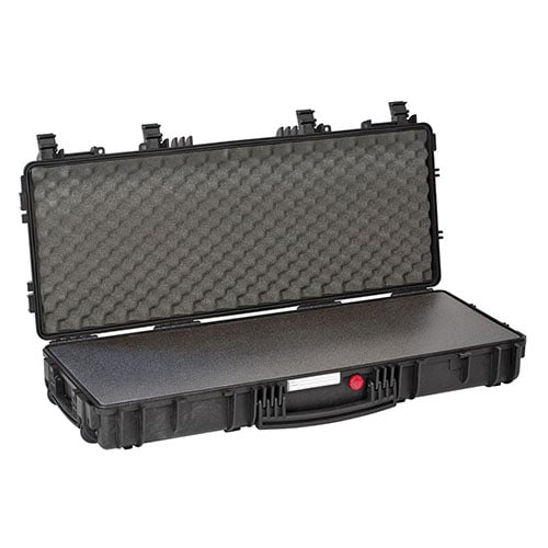Protège ton arme avec le RED 9413 d'EXPLORER CASES : indestructible, étanche, sécurisé et personnalisable, idéal pour le transport en toute sécurité.