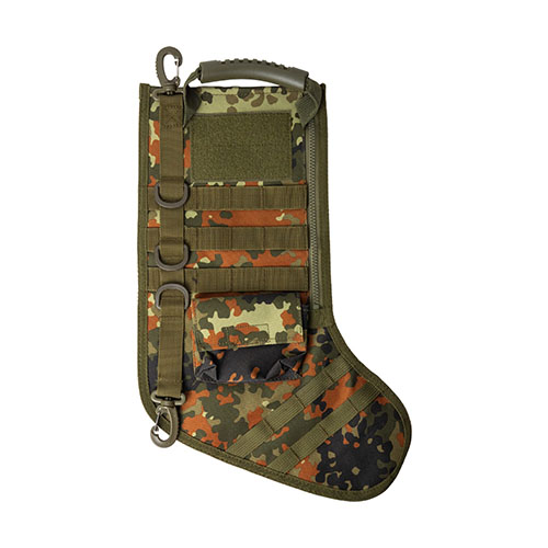 Le Tactical Christmas Stocking est robuste, avec un système MOLLE, des poches extérieures pratiques et un grand volume interne pour personnaliser ton style de fête.