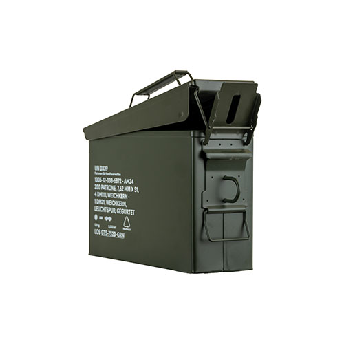 Le BW Ammo Can Size 1 de German Tactical Systems offre une protection optimale grâce à son acier robuste, un joint en caoutchouc, et un verrouillage fiable.