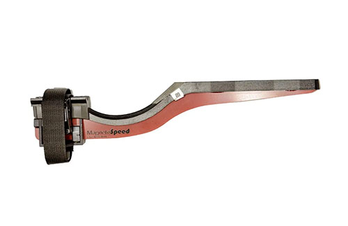 Le capteur V3 de MagnetoSpeed s'adapte à tous les affichages et convient aux canons de 1.27 cm à 5.08 cm, idéal pour de nombreuses configurations de fusils.