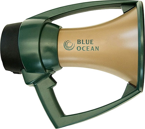 Le Blue Ocean Rugged Megaphone est puissant, léger, étanche et durable, offrant une portée extrême et une reproduction sonore claire grâce à son amplificateur efficace.