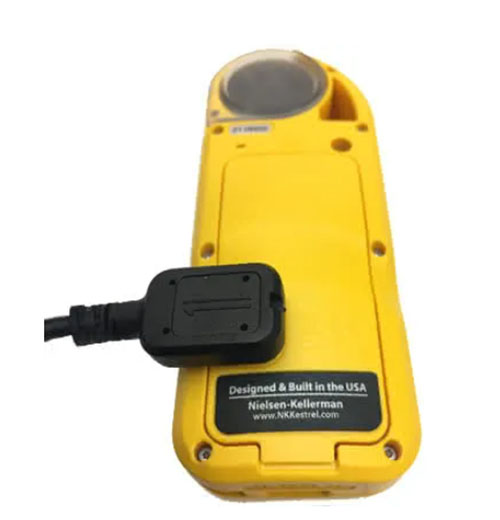 Ce câble USB léger de 91 cm permet de connecter facilement ton Kestrel 5 à un PC/Mac, idéal pour les mises à jour et le transfert de données.