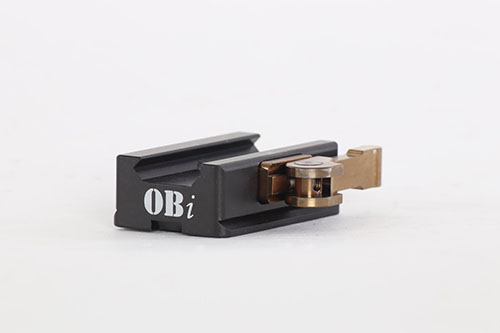 Transforme ton rail Picatinny MIL-STD 1913 en un système compatible Arca-Swiss avec le OBI P-A Quick Mount, pour des attaches rapides et une durabilité optimale.