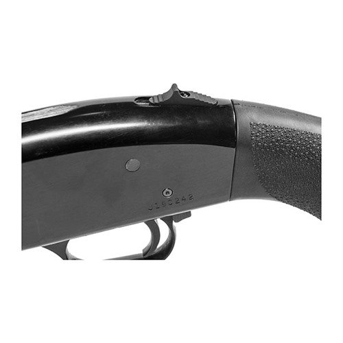 Améliore la sécurité de ton Mossberg 500/590/835/930/935 avec ce kit complet, incluant un bouton de sécurité renforcé pour une opération fiable et durable.