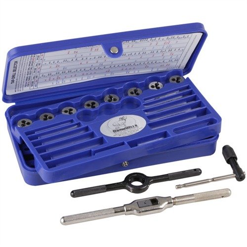 Le TAP & DIE KIT No. 1 de BROWNELLS est un ensemble essentiel pour le banc de l'armurier, incluant 8 taps et 8 dies en acier au carbone, idéal pour tes réparations.