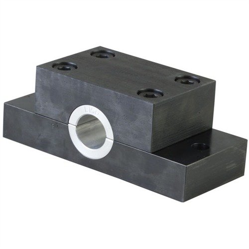 Le VISE ET BUSHING SET de BROWNELLS offre une prise ferme pour retirer les canons, avec des blocs en acier durables et des douilles adaptées à de nombreux calibres.