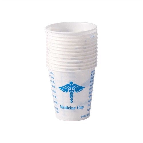Avec ce pack de 12 tasses graduées, tu peux facilement mesurer et mélanger tes produits pour le nettoyage ou la réparation d'armes. Pratique et durable!