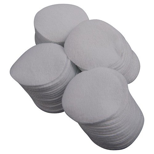 Découvrez les patchs de nettoyage en flanelle 100% coton Brownells 🧼. Parfaits pour un nettoyage efficace de vos canons. 100 patchs par sac !