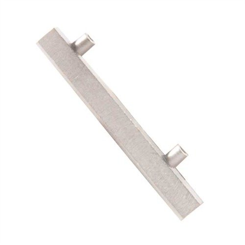 Le tube de détente 1911 en acier inoxydable d'ED BROWN est un remplacement direct, offrant une qualité supérieure et des studs légèrement plus longs pour un maintien optimal.