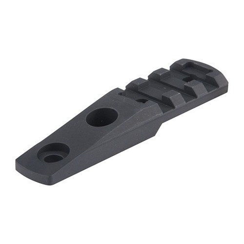 Le M-LOK Cantilever Rail/Light Mount en aluminium te permet de fixer facilement des accessoires Picatinny tout en optimisant la position et en réduisant le profil de ton arme.