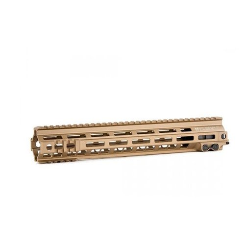 Le rail Super Modular MK4 M-LOK™ est ultra-léger, avec des sections picatinny intégrées et des fentes M-LOK pour une modularité optimale et un poids réduit.