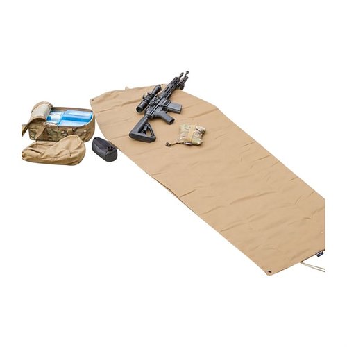 Le tapis de tir ultraléger Armageddon Gear est polyvalent, léger (1,9 lb), avec une poche pour tes essentiels et un rembourrage pour un confort optimal sur terrain dur.