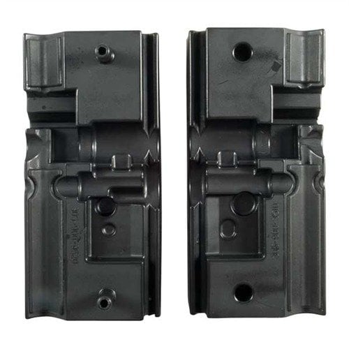 Les ARMORER'S BLOCKS de TANGODOWN protègent ton SCAR lors de l'entretien, évitant tout dommage tout en offrant un maintien sécurisé pour un nettoyage efficace.