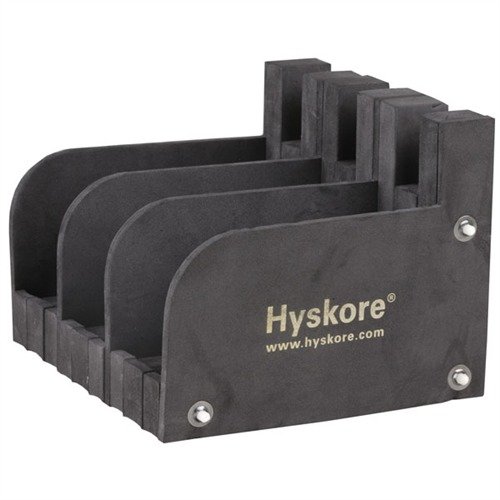 Le PISTOL RACK 3-GUN MODULAR RACK de HYSKORE est léger, en mousse haute densité, pour stocker 3 pistolets en toute sécurité et gagner de la place dans ton coffre.
