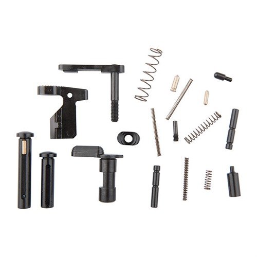 Le kit de pièces CMMG 308 AR Lower te fournit tout ce qu'il te faut, y compris des pins LR308 et un bolt catch amélioré pour un assemblage facile.