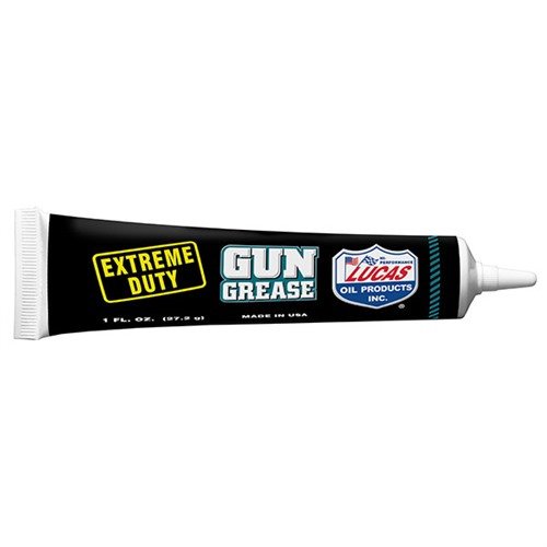 Le Lucas Extreme Duty Gun Grease offre une protection exceptionnelle contre la rouille, résiste à des pressions extrêmes et assure une lubrification durable par tous les temps.