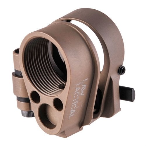 L'adaptateur Law Tactical permet d'ajouter une crosse pliable à ton AR-15, facilitant le transport et le déploiement rapide dans des environnements restreints.