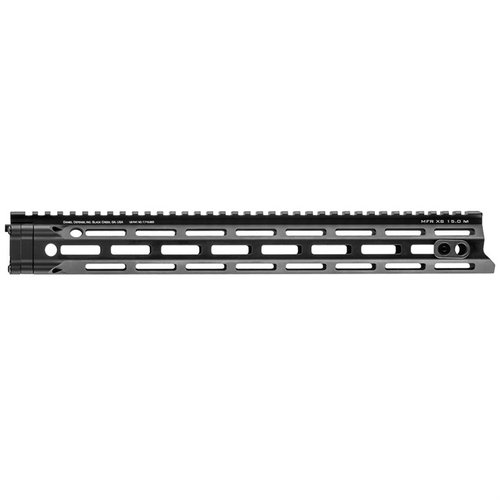 Le MFR XS M-LOK de Daniel Defense offre une légèreté exceptionnelle, un excellent refroidissement et de nombreux points d'attache pour accessoires.