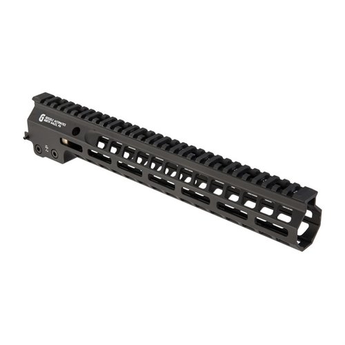 Le Geissele MK14 Super Modular Rail est léger, robuste et offre un design fin pour un confort optimal, avec de nombreuses options de montage grâce aux slots M-LOK.