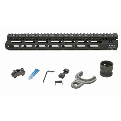Le handguard BCM MCMR M-LOK® est léger, offre une excellente prise en main, et permet de fixer de nombreux accessoires sans compromettre la précision.