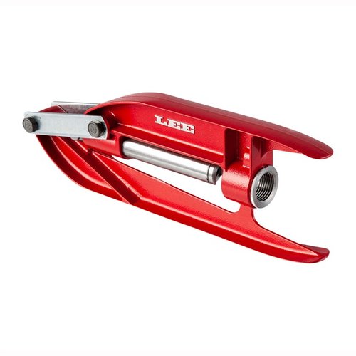 La presse manuelle Breech Lock de LEE est légère, compacte et permet un changement rapide des douilles, idéale pour recharger même dans un petit espace.