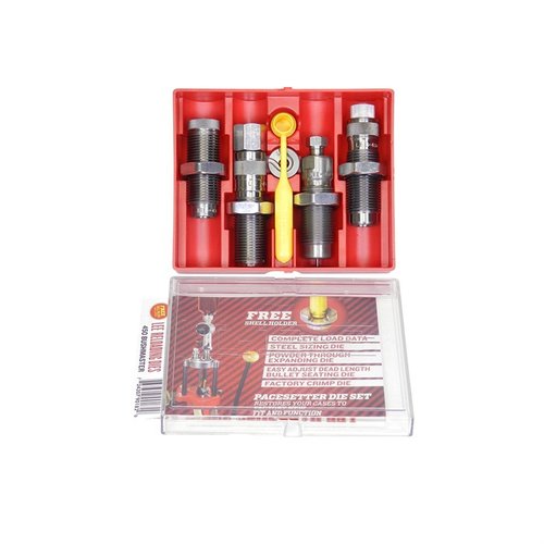 Le set de 4 dies 450 Bushmaster de Lee comprend un Full Length Sizing Die, un Powder Through Expanding Die, et un Easy Adjust Dead Length Bullet Seating Die pour des rechargements précis.