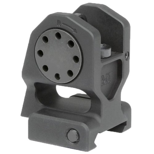 Le AR-15 Combat Back-Up Rear Sight de Midwest Industries offre une construction légère en aluminium, une compatibilité avec les optiques Trijicon et des ajustements précis.