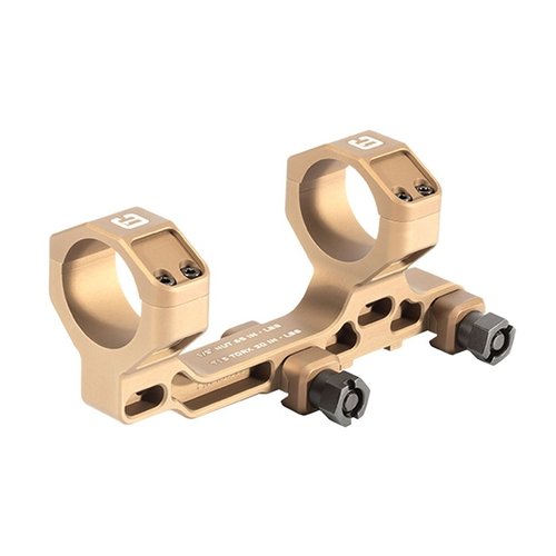 Le montage modulaire Condition One de Badger Ordnance optimise l'espace pour tes accessoires, avec un décalage de 1,70" pour un confort d'utilisation optimal.