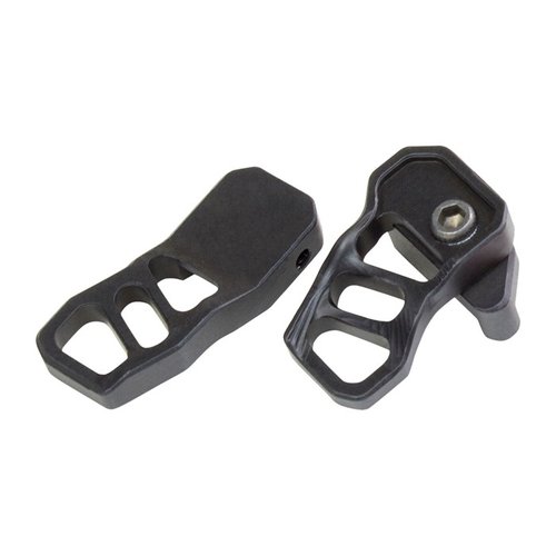 Améliore ta vitesse de tir avec le SIG Sauer MPX Extended Magazine Release, un remplacement facile qui permet des transitions rapides entre les chargeurs.