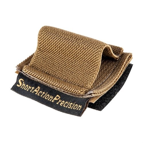 Avec le support de chargeur .22 de Short Action Precision, accède facilement à un chargeur supplémentaire pour tes carabines à verrou .22, idéal pour l'entraînement.