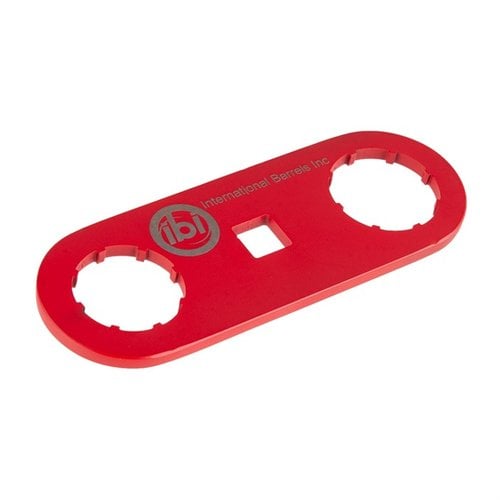 Le BARREL NUT WRENCH d'INTERNATIONAL BARRELS te permet de changer facilement tes barils Pre-Fit à la maison, avec un drive socket 1/2 pouce pour un assemblage précis.