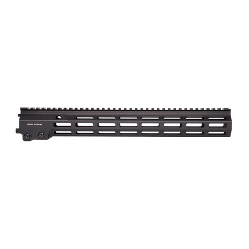 Le rail Geissele MK16 M-LOK offre une rigidité supérieure, une installation facile et une personnalisation maximale avec ses emplacements M-LOK et Picatinny.