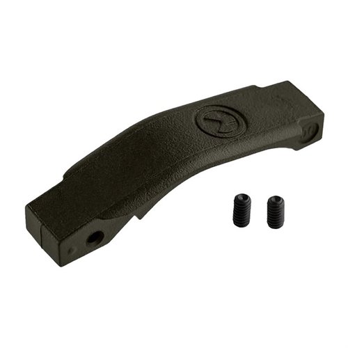 Le MOE Enhanced Trigger Guard de MAGPUL est facile à installer, ergonomique, et conçu pour les gants, comblant le vide du garde-trigger standard.