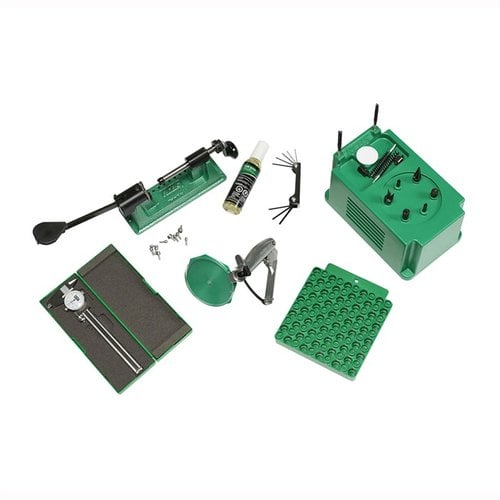 Le kit de préparation de douilles RCBS te fournit tout ce qu'il te faut : Brass Boss, trimmer manuel, outil de amorçage et plus, pour préparer tes douilles comme un pro.
