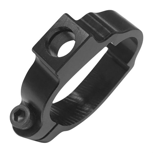 Le B-TM Barrel Band remplace celui d'origine sur les Ruger® 10/22®, permettant d'ajouter un QD sling swivel, et tu peux le retourner pour choisir le côté.