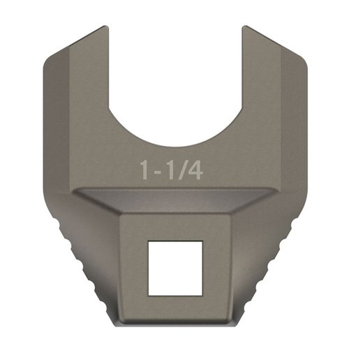 Le MASTER-FIT FREE-FLOAT BARREL NUT WRENCH est un outil précis en acier inoxydable, idéal pour appliquer le couple désiré sans abîmer tes pièces d'arme.