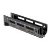 Les AK Drop-In Handguards M-LOK de Midwest Industries offrent une installation rapide et facile, un design léger et des slots M-LOK pour personnaliser ton AK.