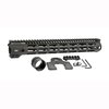 Le handguard AR-15 G4 M-LOK est en aluminium 6061, avec un fini anodisé, offrant 5 poches QD, 7 côtés M-LOK et un rail picatinny continu, tout en étant 100% made in USA.