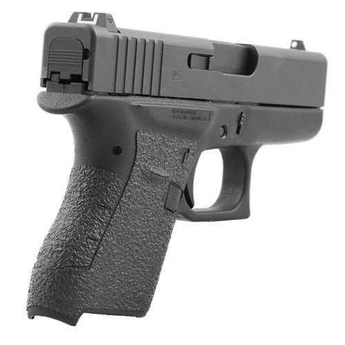Améliore la prise de ton Glock G43 avec le grip tape Talon, facile à appliquer, offrant une texture optimale et des découpes pour les commandes.