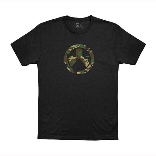 Découvre le T-shirt Woodland Camo Icon de Magpul : confort en 60% coton, 40% polyester, logo M81, sans étiquette, et coutures renforcées pour la durabilité.
