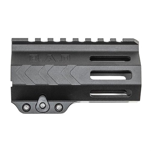 Le WORKHORSE® M-LOK® est un garde-main léger et mince, conçu pour les carabines MIL-SPEC, offrant des options de montage M-LOK® et un rail Picatinny.