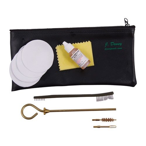 Le kit de nettoyage DEWEY contient tout ce qu'il te faut pour entretenir tes armes : tige en laiton, brosse, lubrifiant et chiffon anti-rouille, le tout dans un tube pratique.