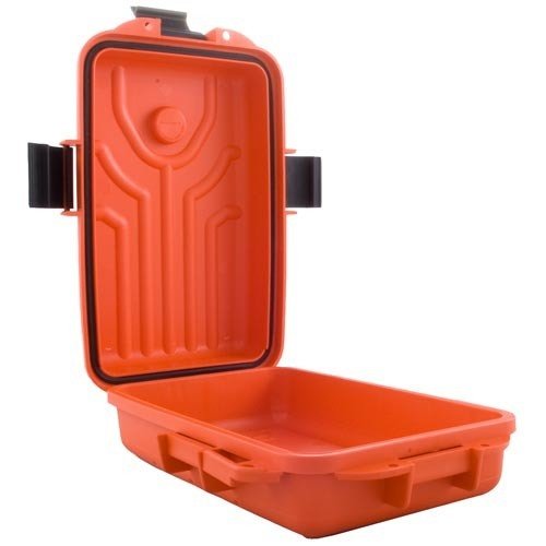 Le MTM Survivor Dry Box est idéal pour protéger ton équipement des intempéries avec son design étanche et robuste, parfait pour les aventuriers et les tireurs.
