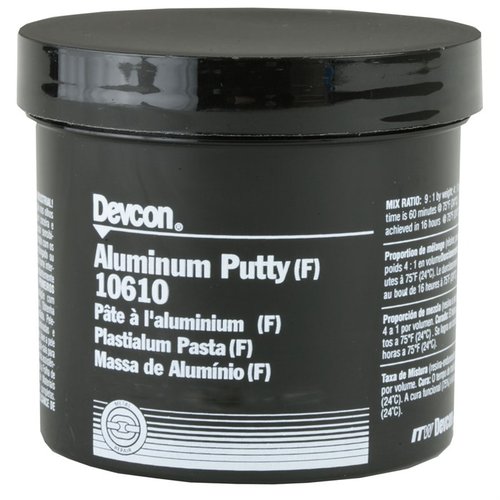 Le putty et liquide EPOXY METALS de DEVCON EXPRESS offrent une résistance maximale pour le bedding de fusils, réparent les pièces métalliques et sont usinables.