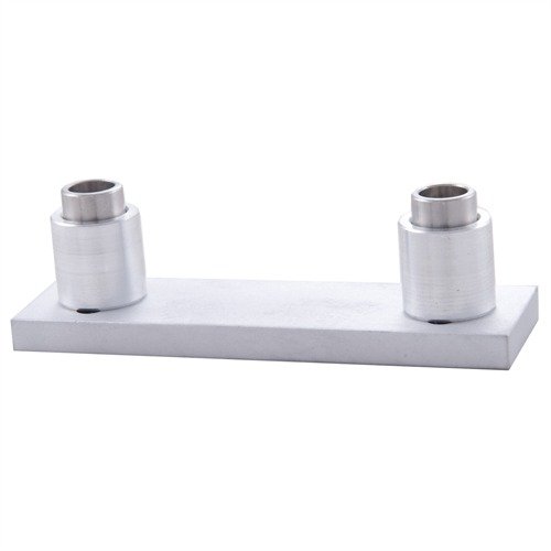 Le #350 Adjustable Comb Hardware te permet d'ajuster la position de ta tête pour un confort optimal, que ce soit pour le tir à la carabine ou au fusil.